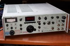 Microtel SG811 wideband signal generator