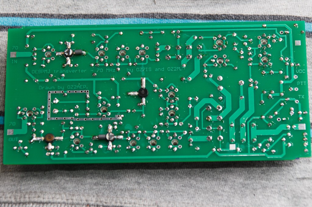 OZ2M 70MHz transverter bijna afgebouwd