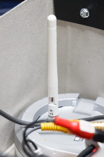 De antenne is vervangen voor een WiFi 2.4GHz antenne afkomstig van een router